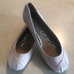 Toms one for one canvas flats Sz 6.5